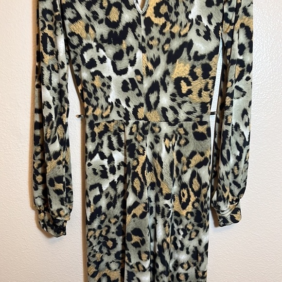 Leopard Animal Print Slit Sleeves Jumpsuit Romper - Picture 9 of 12